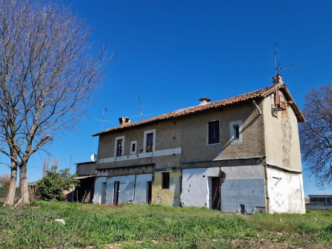 Cascinello e terreno-Abbiategrasso-Via Cassolnovo-Immobilgold-1